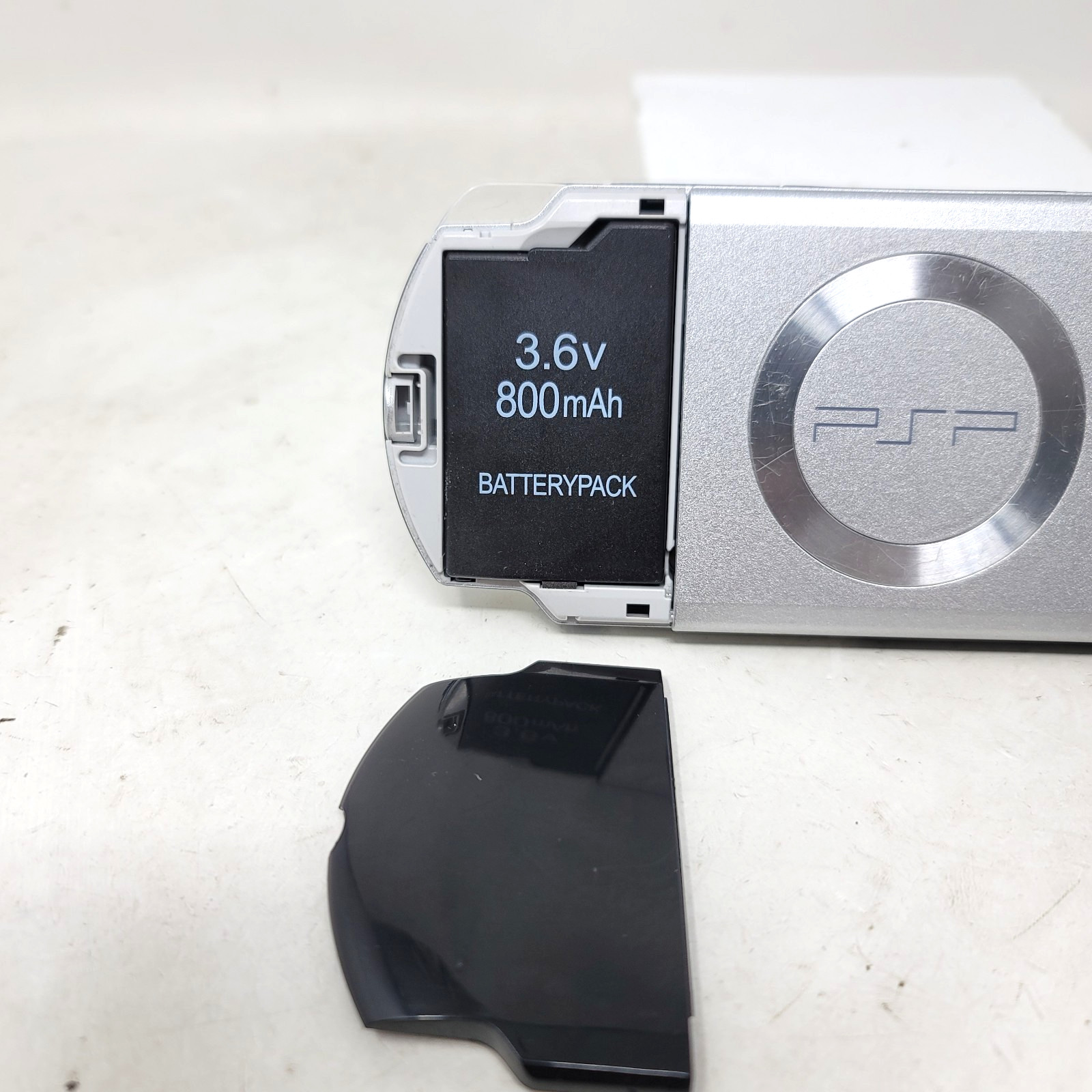 Sony PlayStation PSP 2000 W/ Brand New Battery (Read Description)