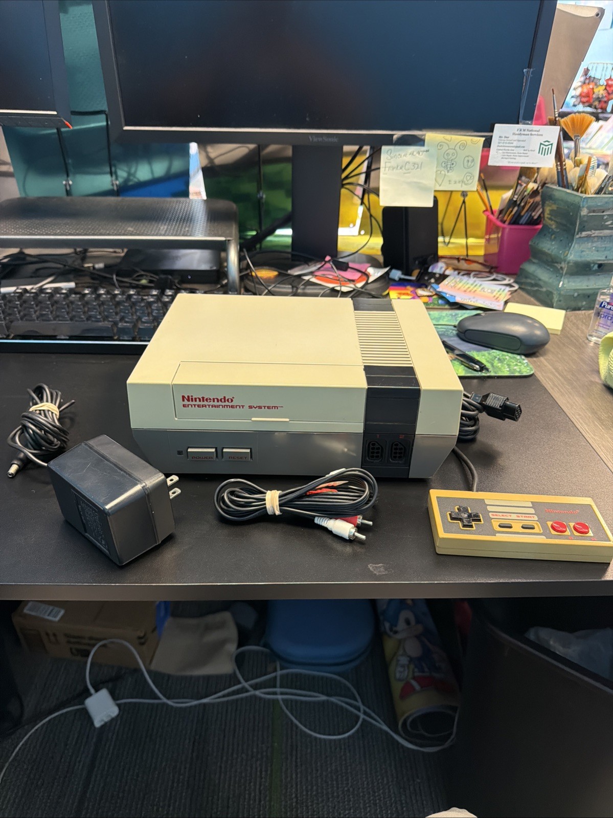 Nintendo NES Game Console W/ Controller