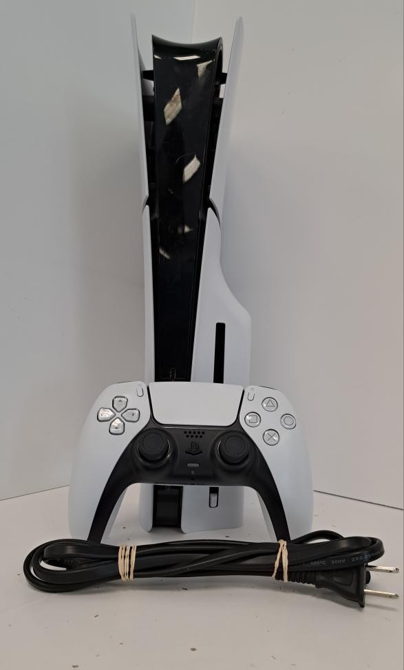 1TB SONY PLAYSTATION 5 W/ CONTROLLER IN GOOD CONDITION AS PICTURED T (P10024246)