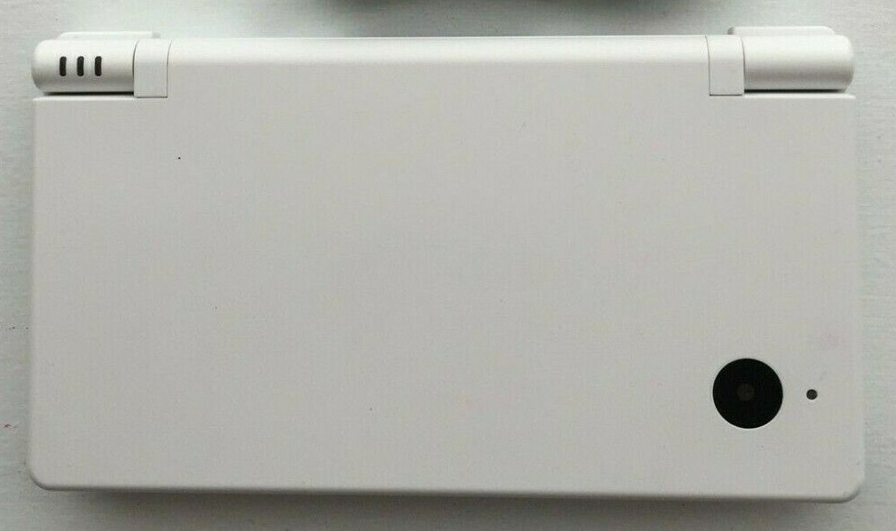 Nintendo DSi Arctic White Japanese Version – NOT WORKING – FPOR