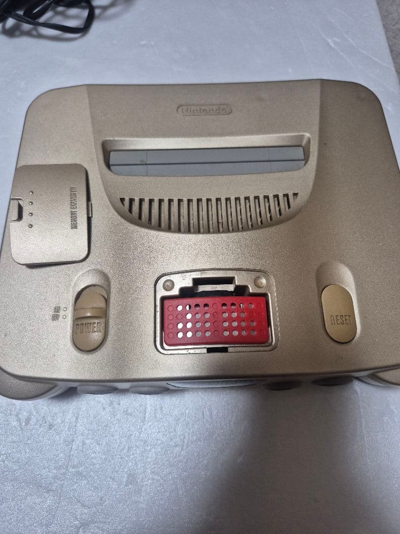 Nintendo 64 Console Limited Edition toys R’ Us Gold N64 NTSC-J Expansion Pak Set