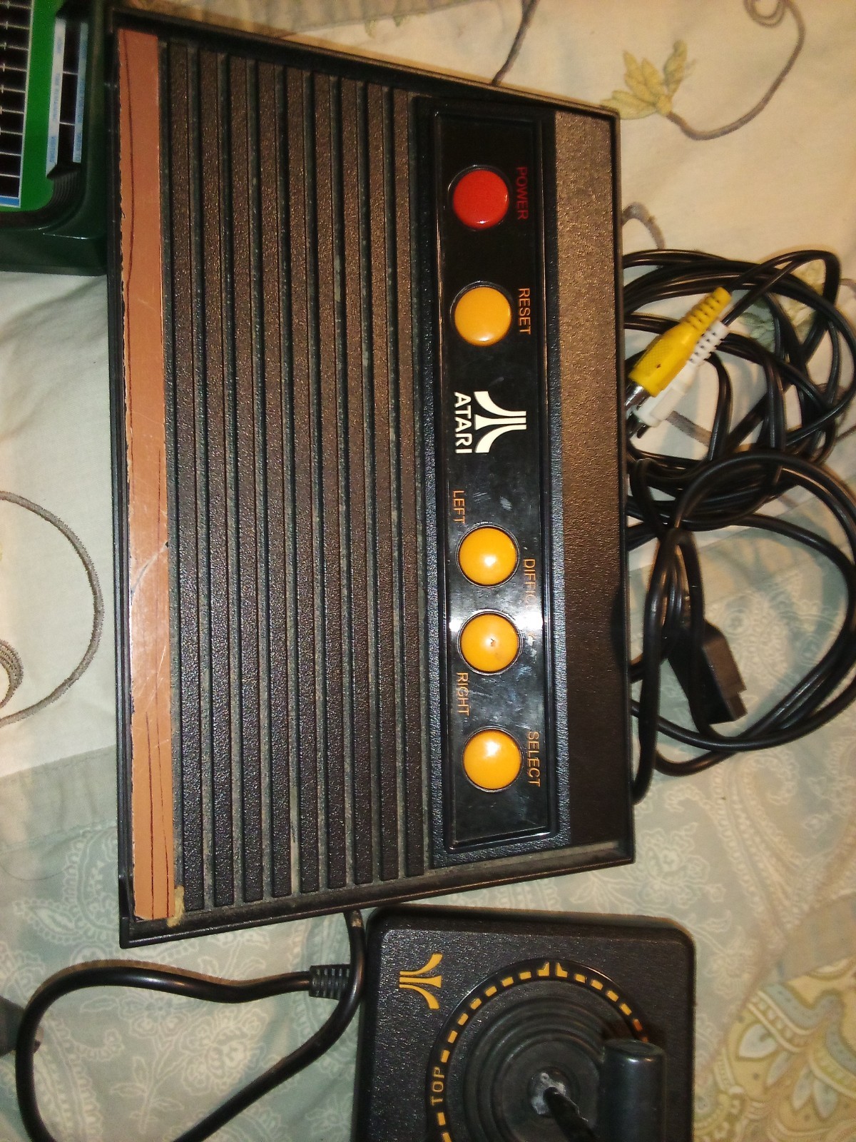 Atari 2600 Home Console Black Brown with Joystick Controller Composite RCA