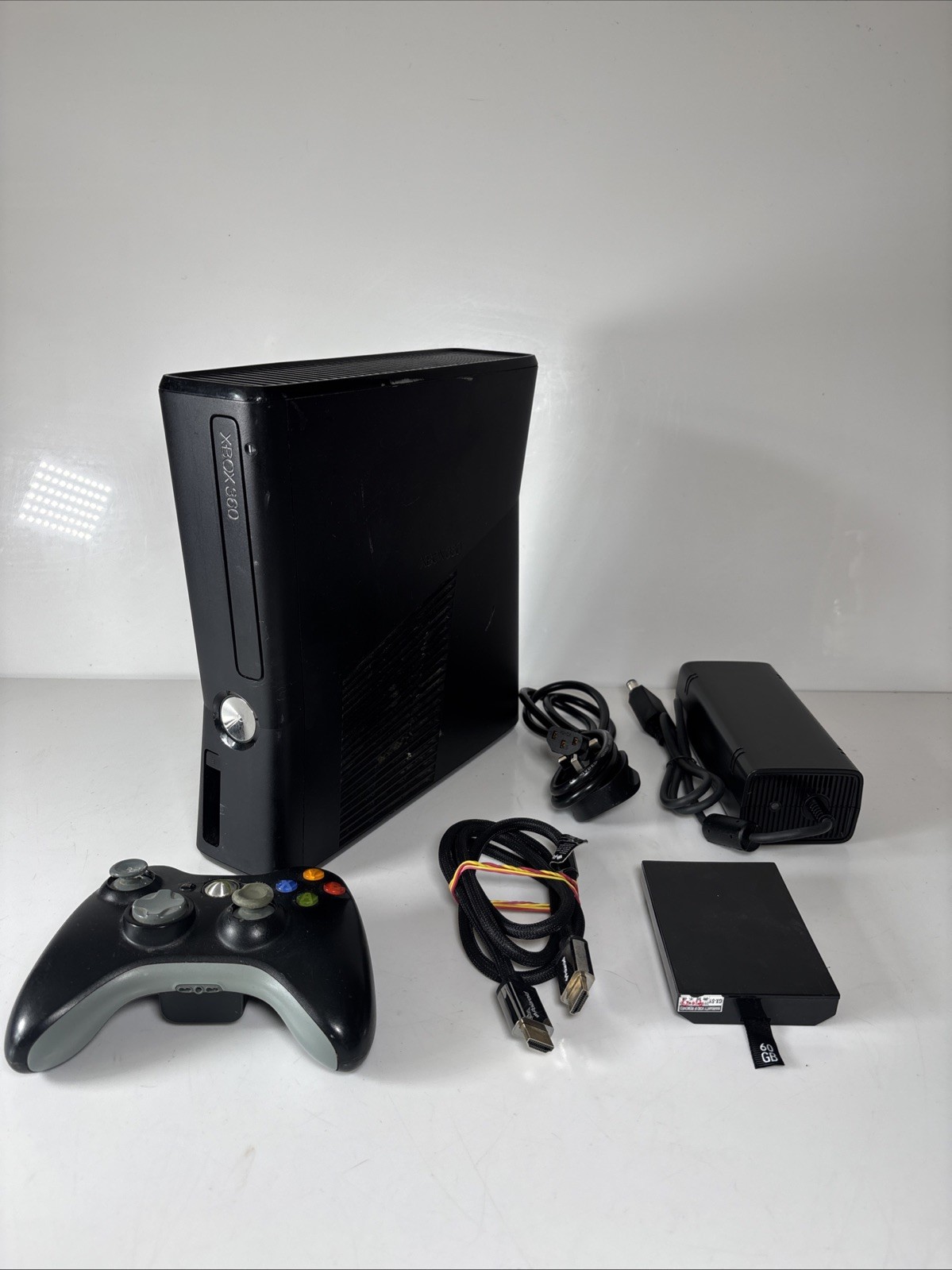 XBOX 360 SLIM Console 60GB 1 Controller – STANDARD PLAYERS CONDITION GRADE C