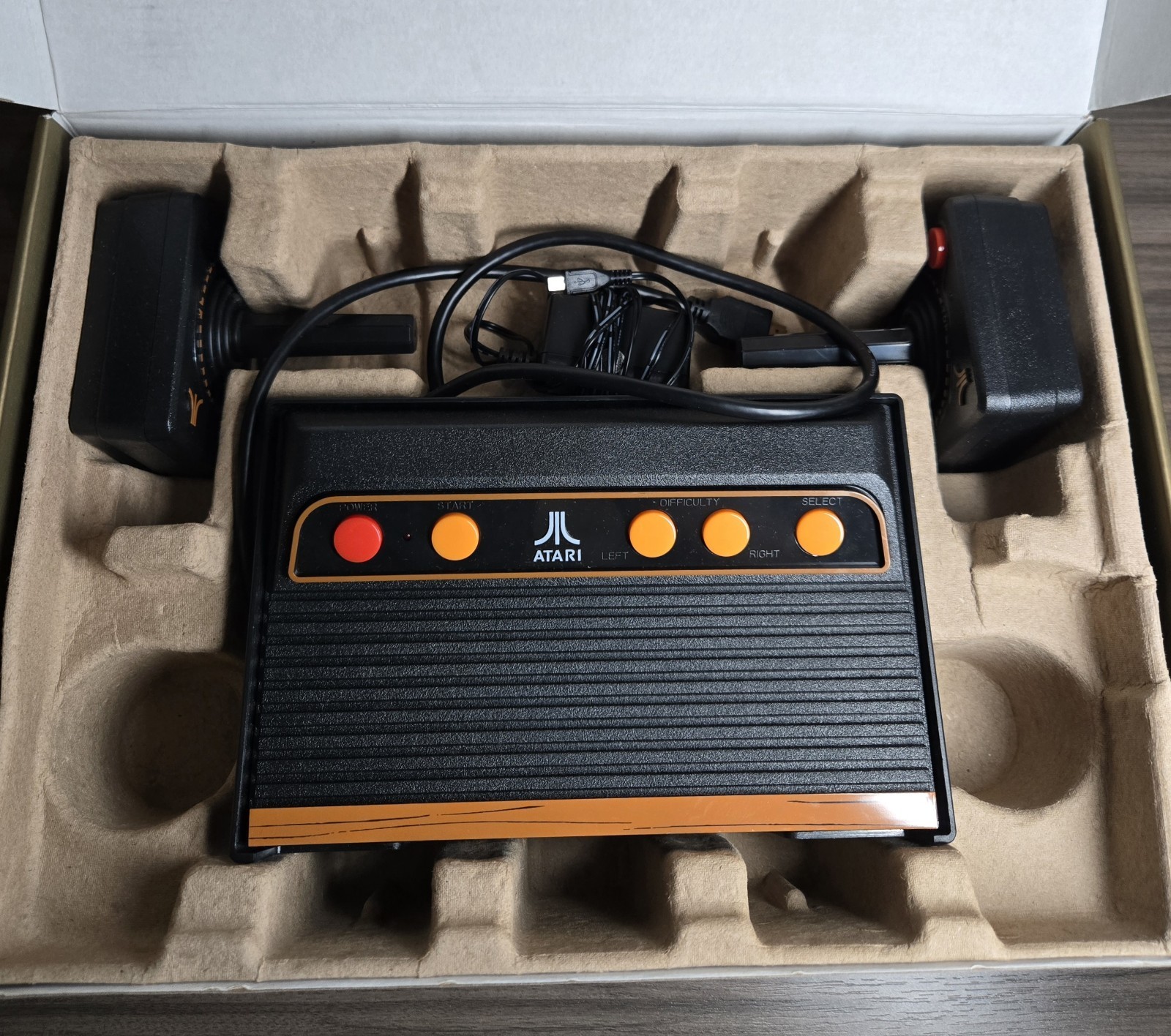 Atari Flashback 9 Gold Console with 120 Built-in Games + Flashback 5 (Read)