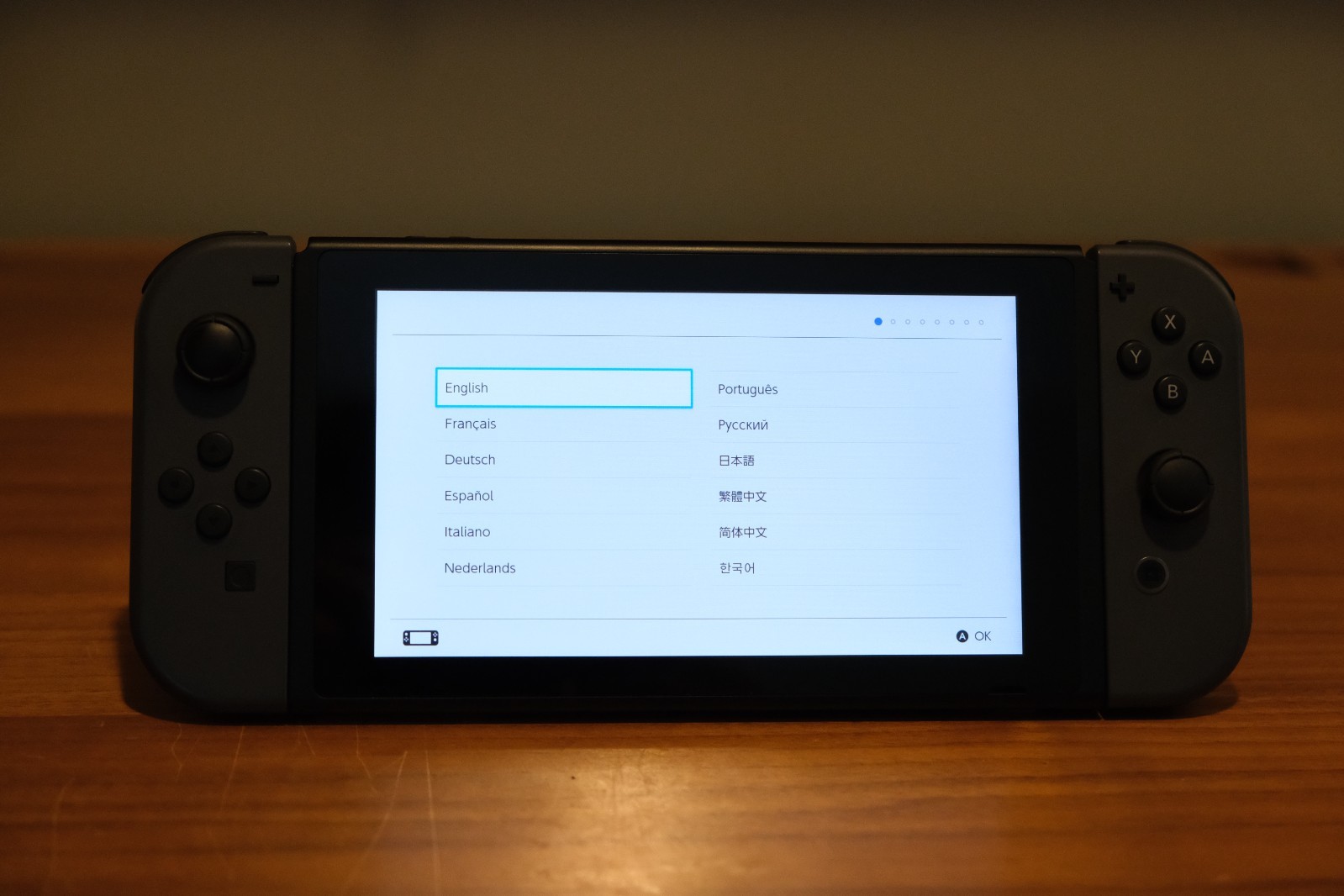 Nintendo Switch 1 – HAC-001(-01) Console with Gray Joy‑Cons and 128Gig micro SD