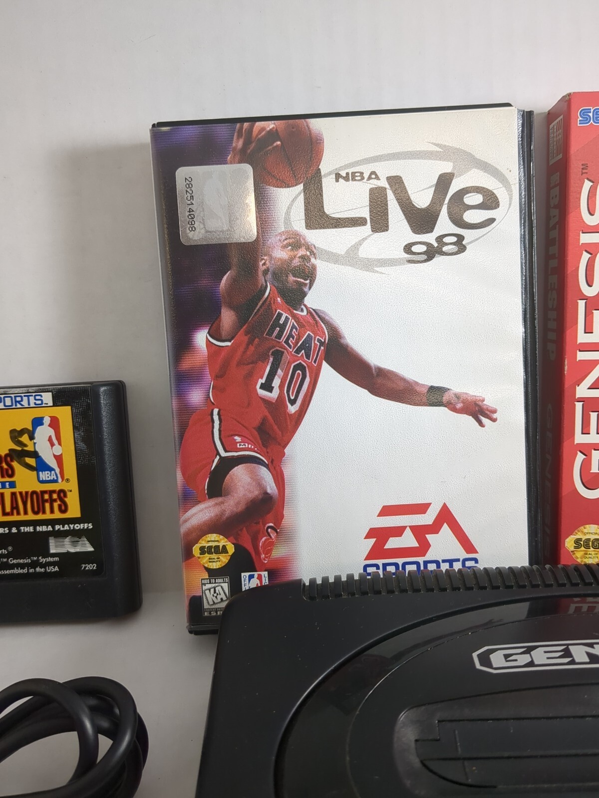 SEGA Genesis II 16MB Home Console 5 games bundle/w Sonic 2. Tested.