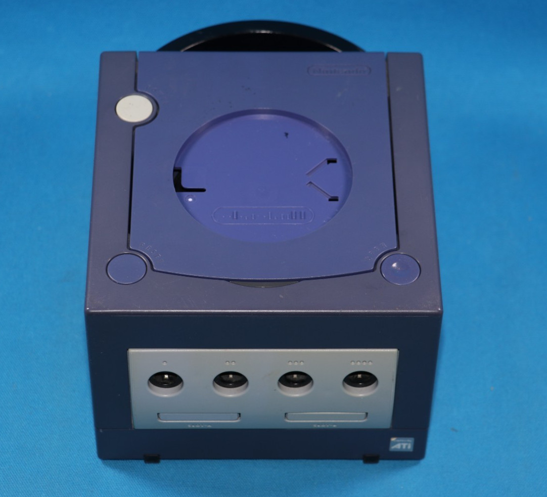 Nintendo GameCube DOL-001 Indigo Console Powers on Does not Read Parts/Repair C