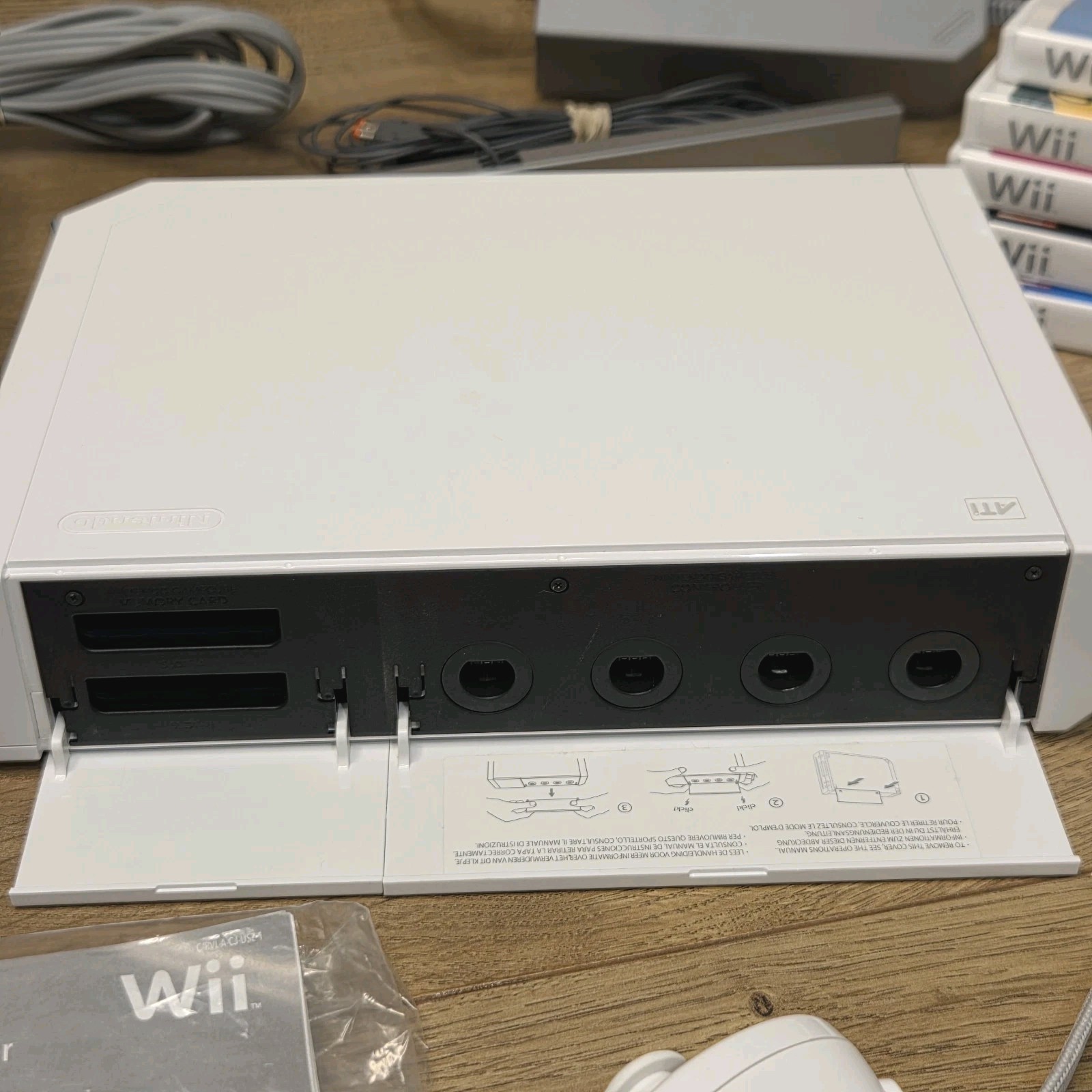 Nintendo Wii Console RVL-001 Bundle w/ Remotes Nunchucks Gun Games Manuals
