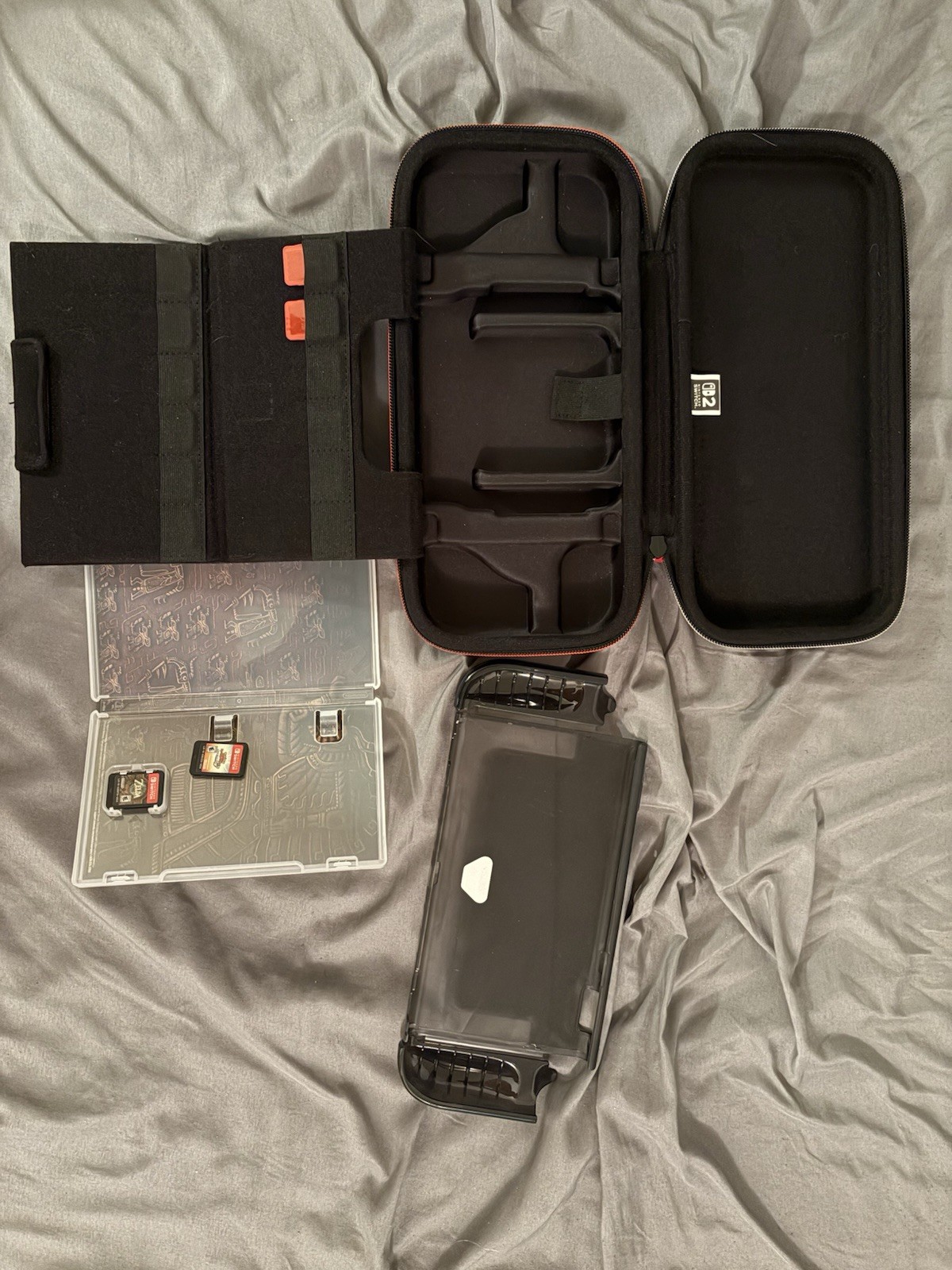 SWITCH 2 ACCESSORIES WITH 2 GAMES ZELDA AND POKEMON