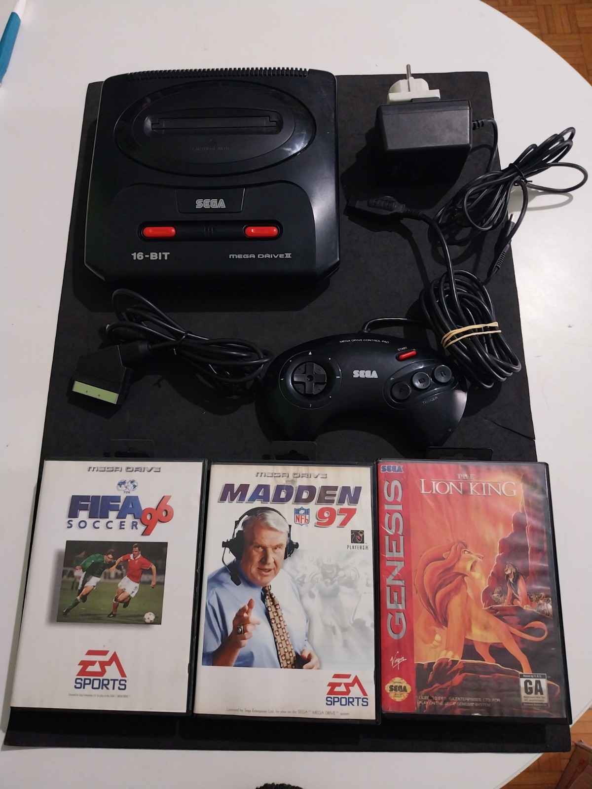 Sega Mega Drive 2 Console PAL Used Complete With 3 Games