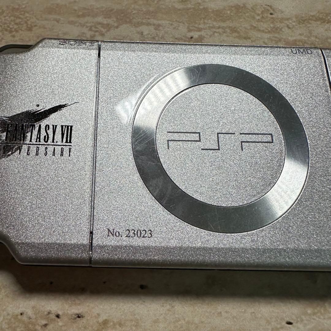 Sony PSP2000 Crisis Core Final Fantasy VII 10th Anniversary Limited Edition 7182