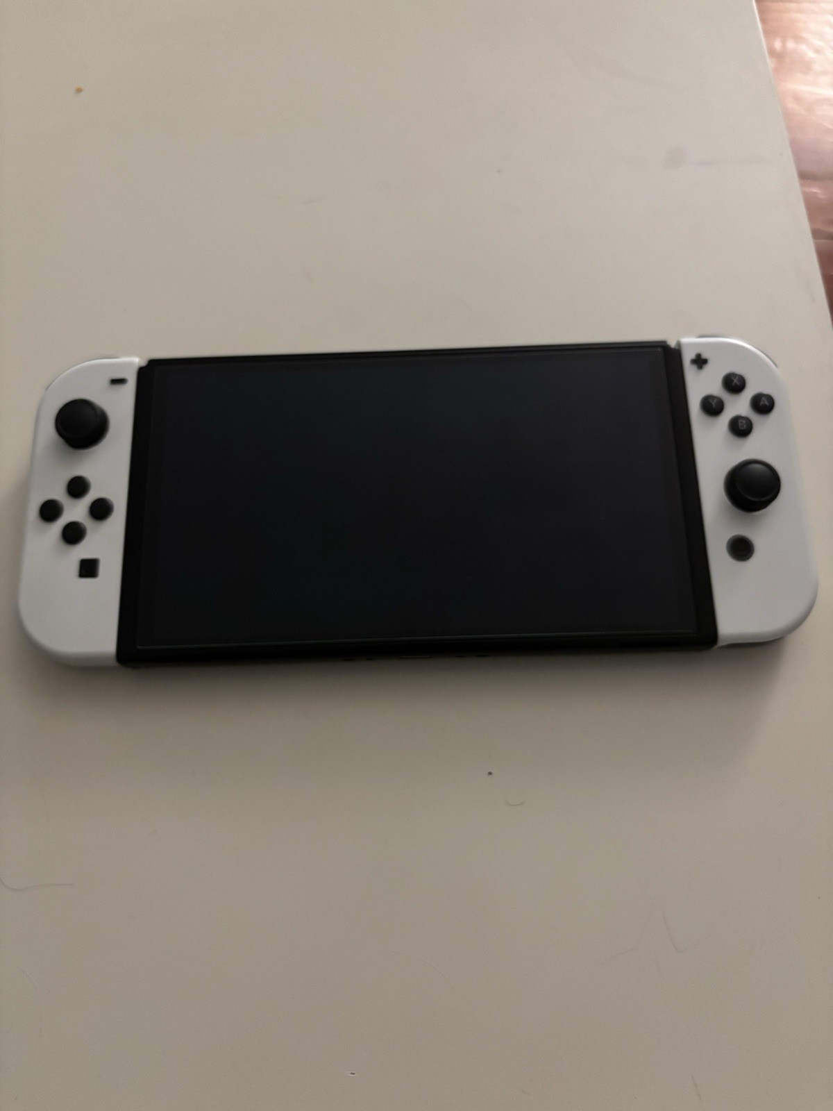 Nintendo Switch OLED Console White Joy-Con 64GB Wi-Fi USB-C + 2 Wired Pads