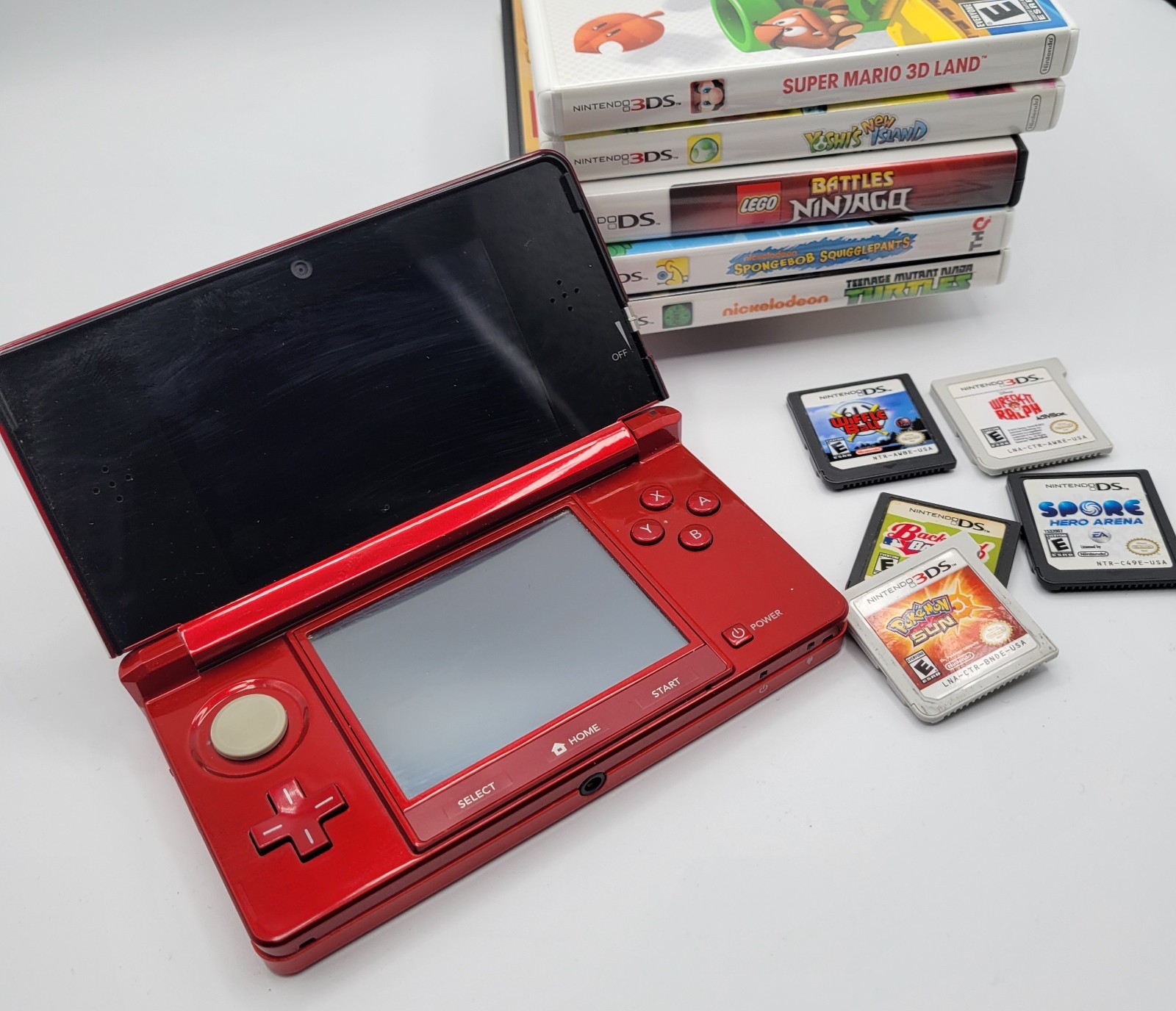 Nintendo 3DS Red Bundle with (10) Games Charger Tested Mario Pokemon Yoshi