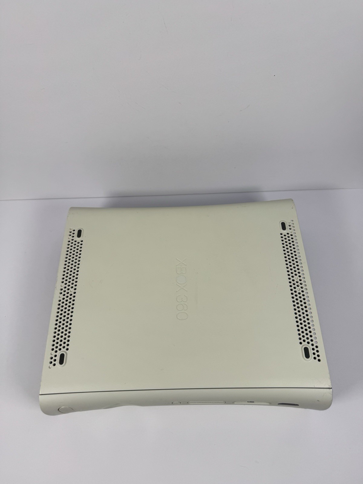 Xbox 360 White 60GB HDD Console Bundle