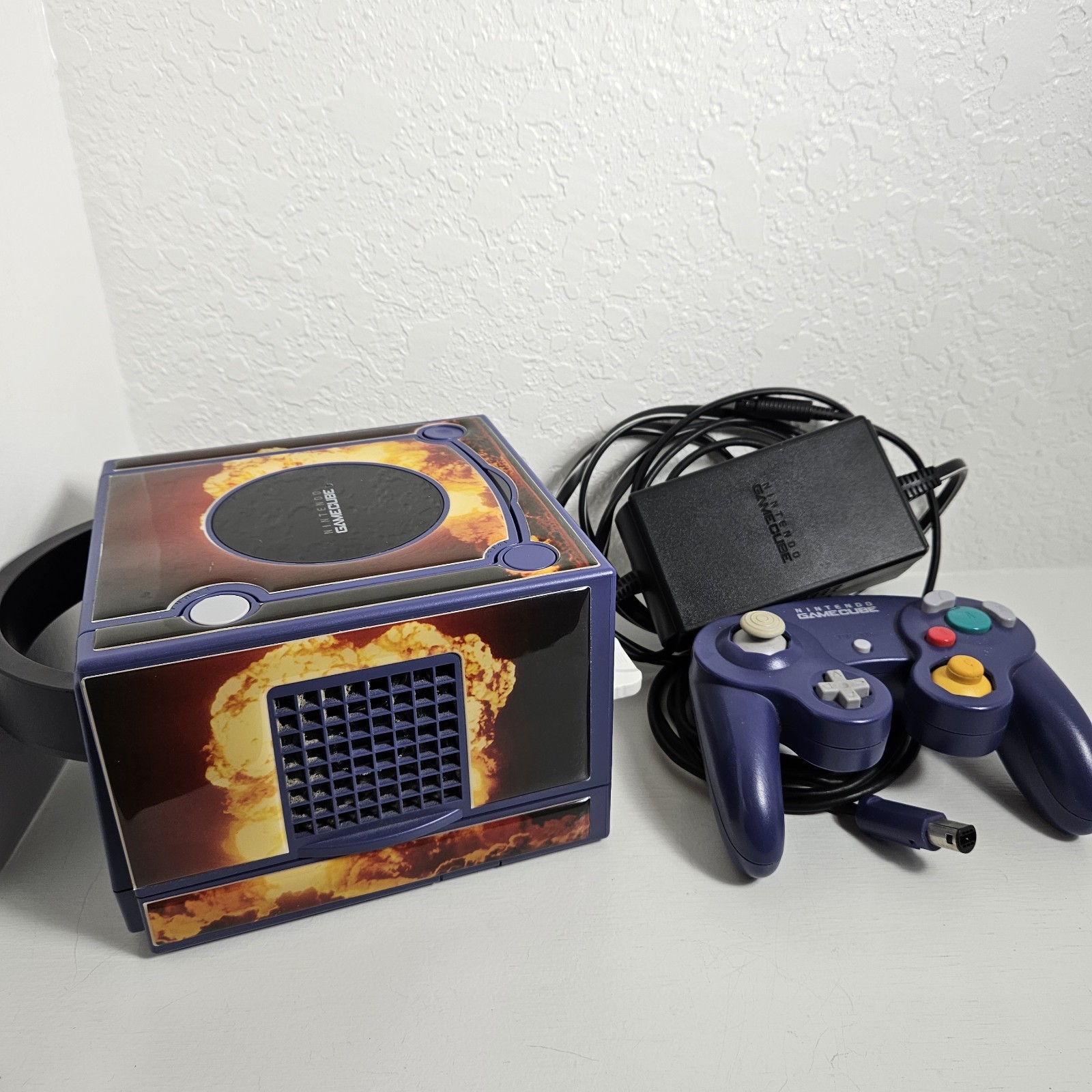 Nintendo GameCube Purple Indigo with Controller and Power Cord No Games Tested