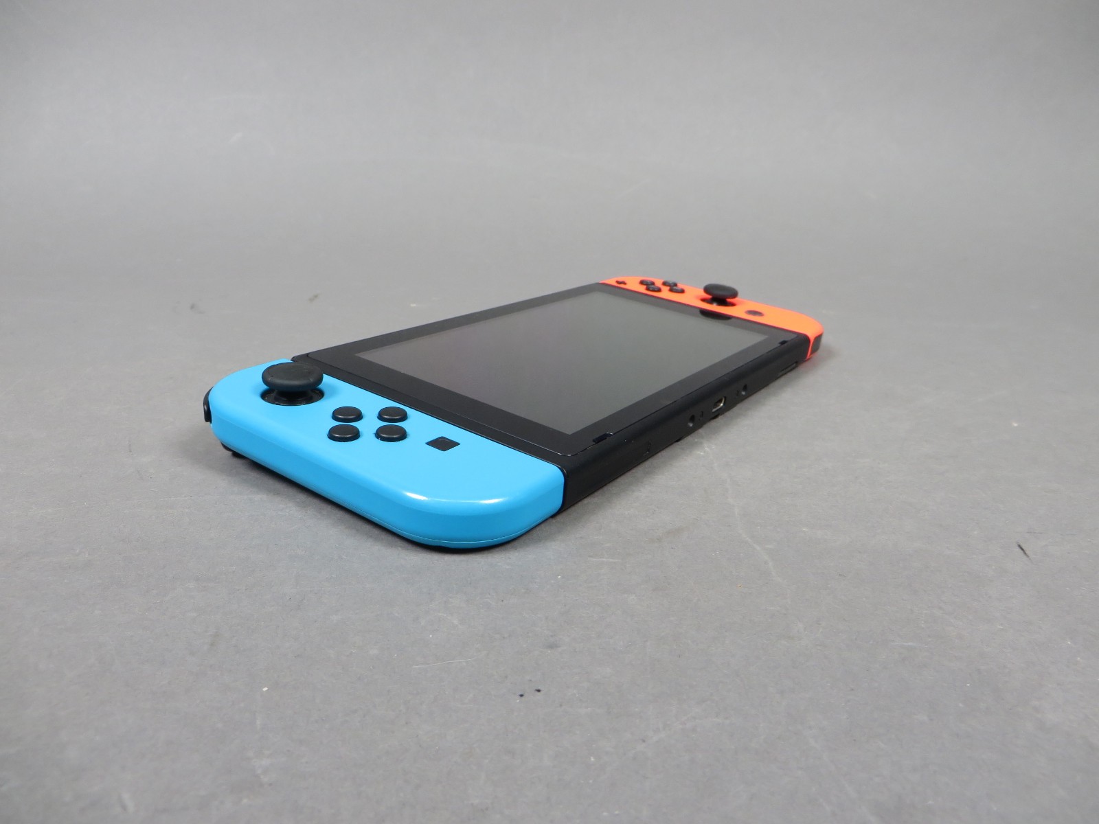 Nintendo Switch Video Game Console System 128GB SD Card HAC-001(-01) Red/Blue