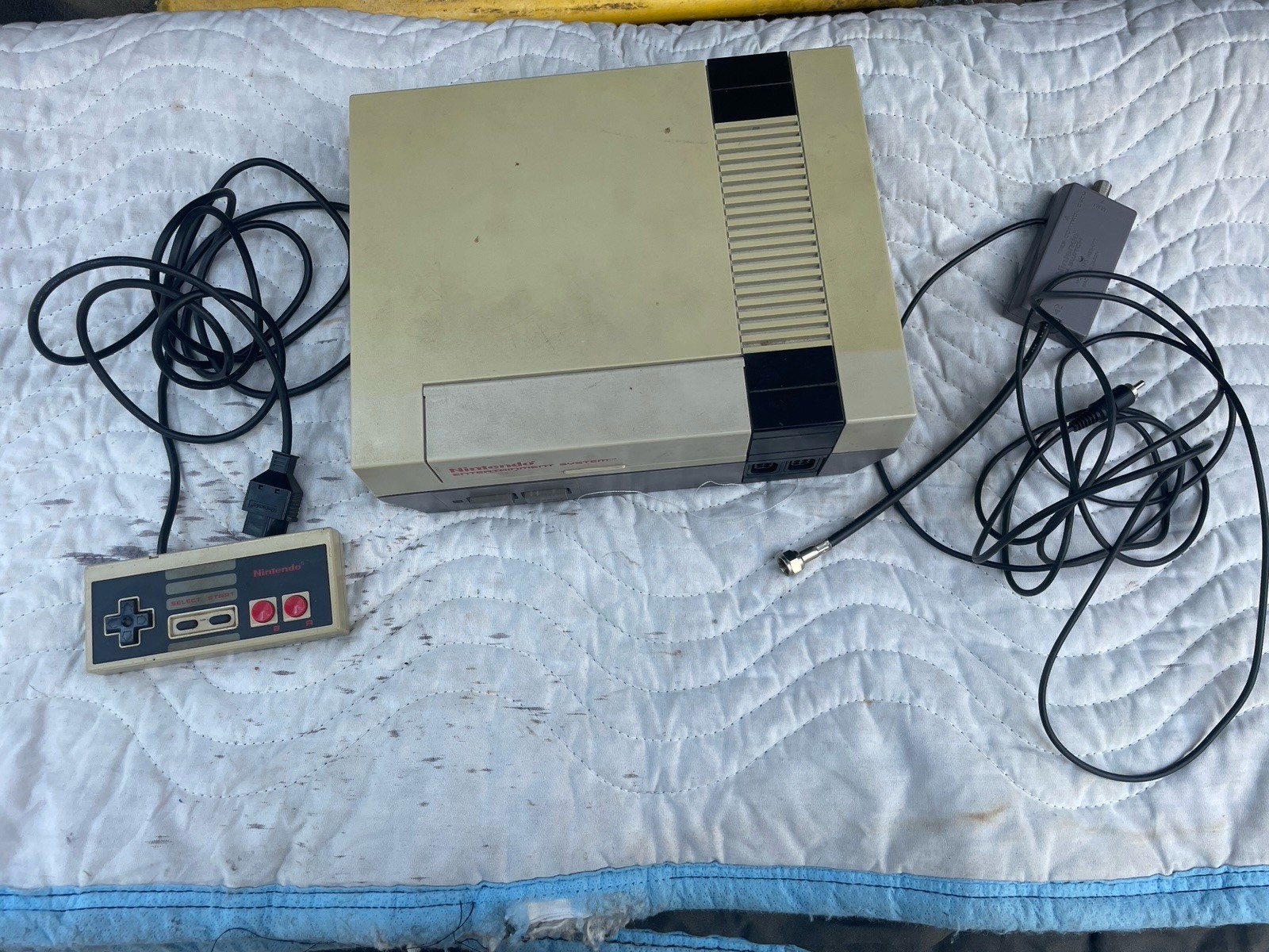 nintendo model nes-001 (condition Unknown)