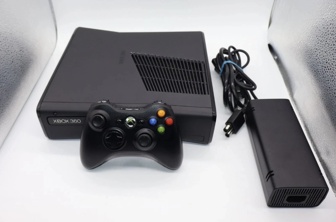 Microsoft Xbox 360 Kinect Bundle 250GB Matte Black Console 1439