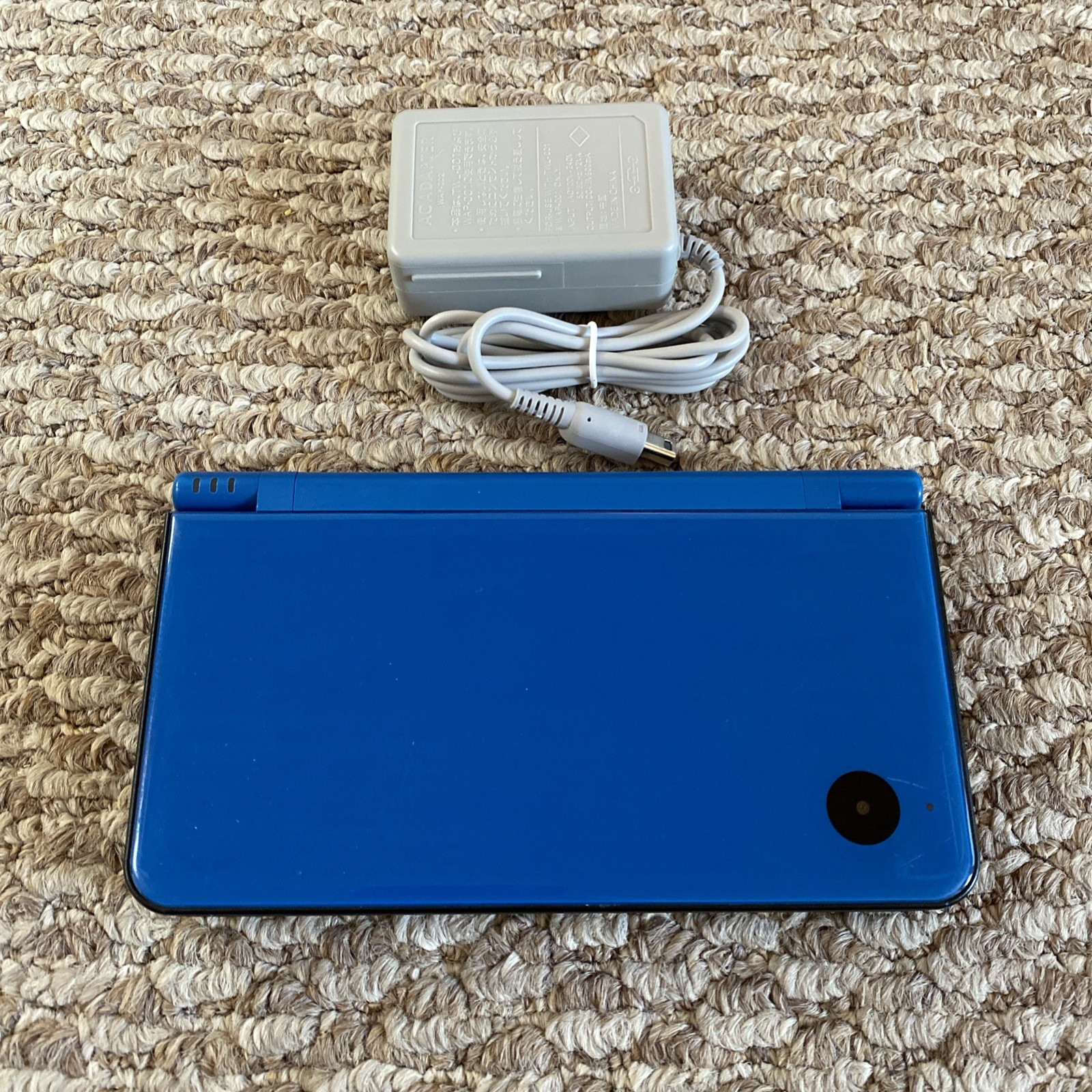 Nintendo DSI XL Blue Handheld Console Wi-Fi Capability w Charger Tested USA