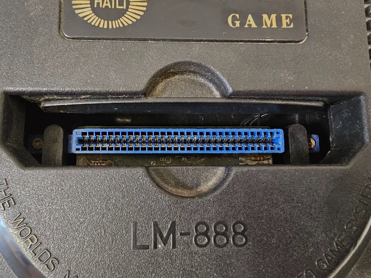 Retro 1990s Video Game Console Haili LM-888 Game TV 8 bit for parts/repair