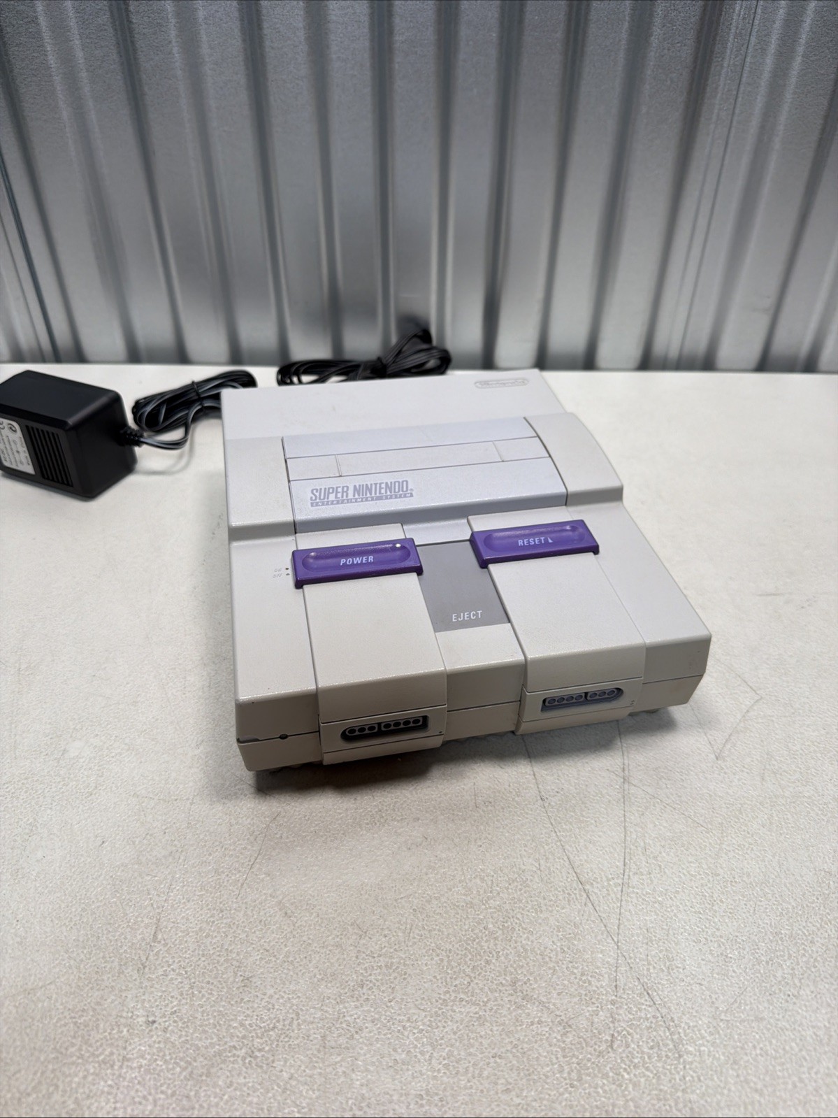 Nintendo SNES SNS-001 Gray Console w/ Cords – Working!