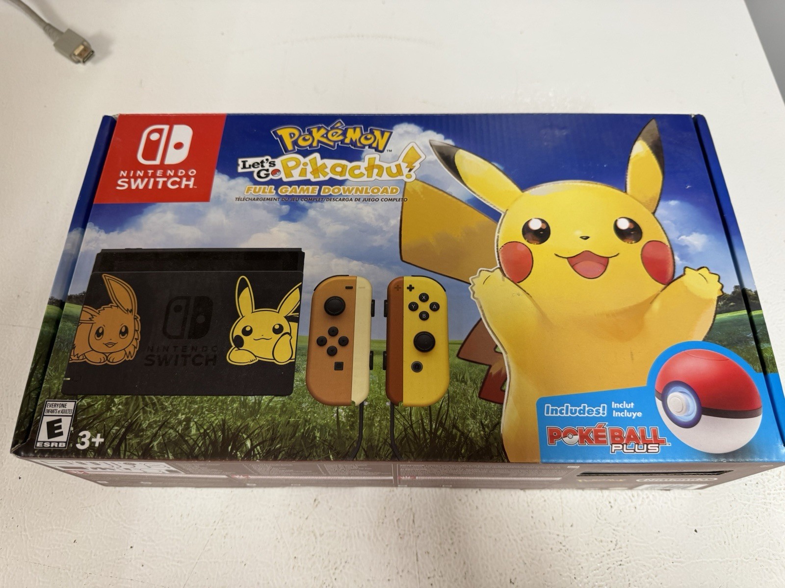 Nintendo Switch Pokemon: Let’s Go Pikachu Edition Console CIB + Box