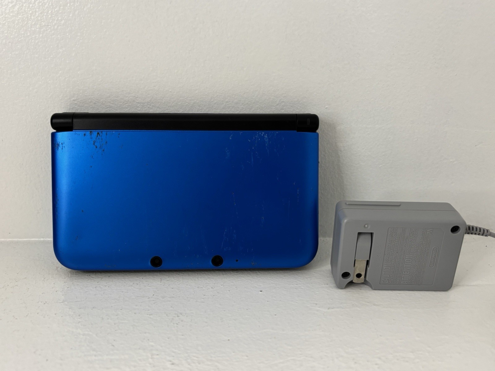 Nintendo 3DS XL Blue/Black Handheld System Wi-Fi w/ Game & OEM Charger Tested