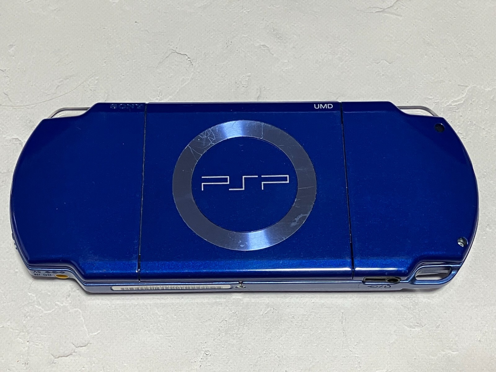 Sony PSP-2000 Console / battery＋charger＋memory stick random 3 games from US
