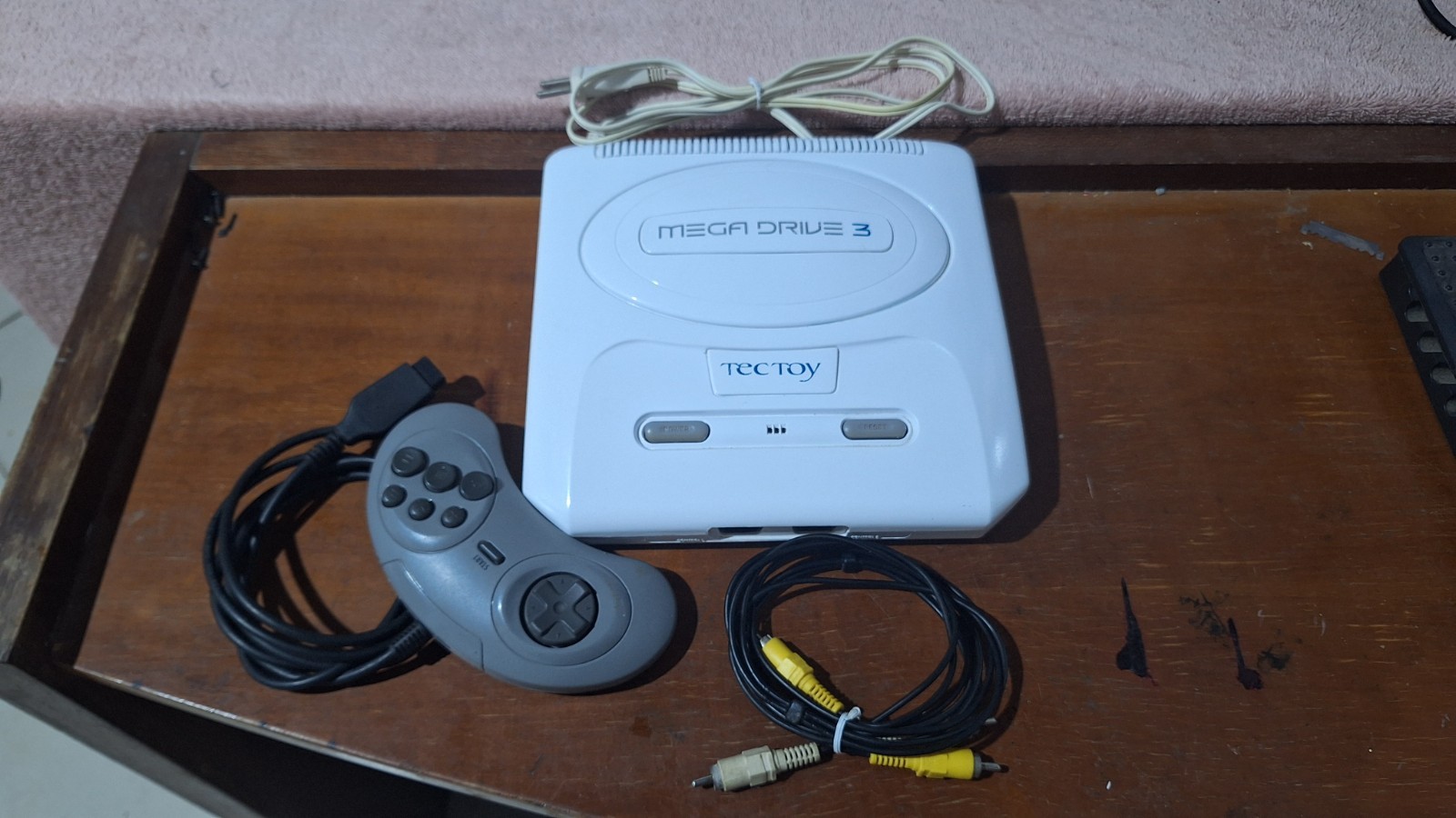 tec toy mega drive 3 with 81 games & controler original tectoy