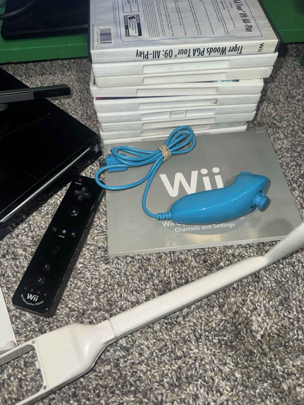 Black Wii Bundle With 9 Mystery Games W/Golf And Gun Accessory Tested Clean Unit