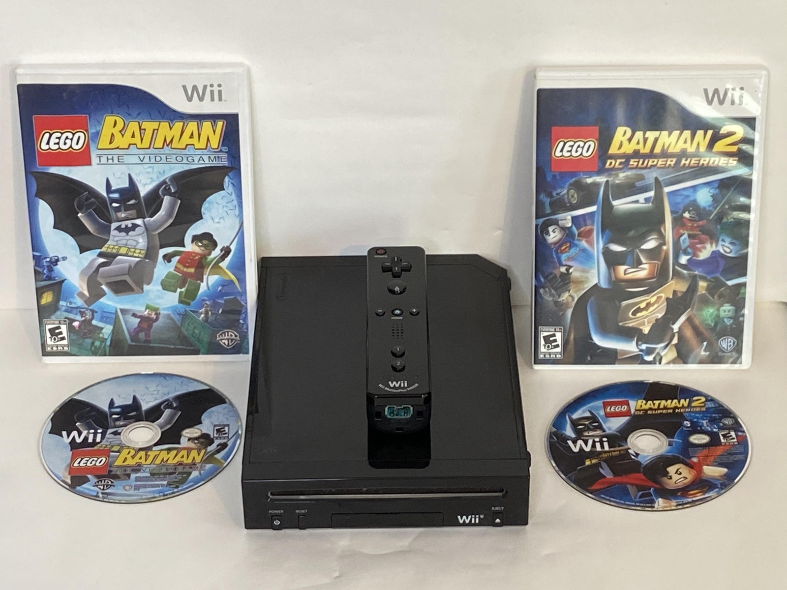 Nintendo Wii RVL-101 Black Console W/ Remote LEGO Batman 1 & 2 Games Bundle