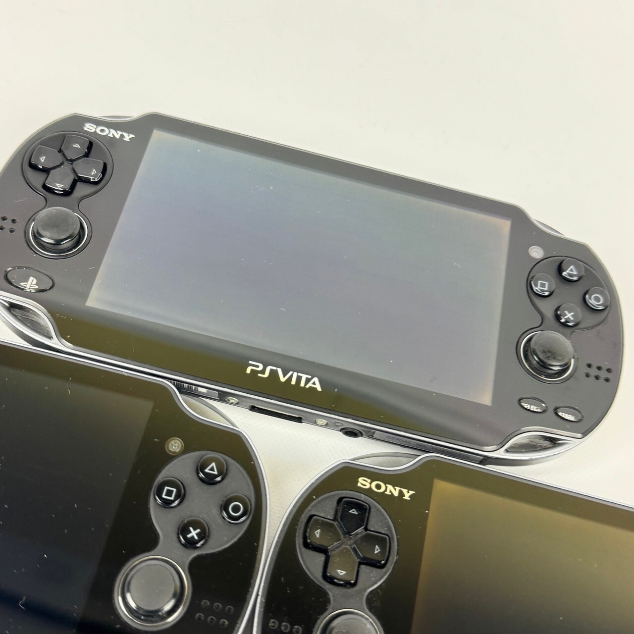 Sony PlayStation PS Vita PCH-1100 Crystal Black 3G/Wi-Fi Model 1 Console ONLY