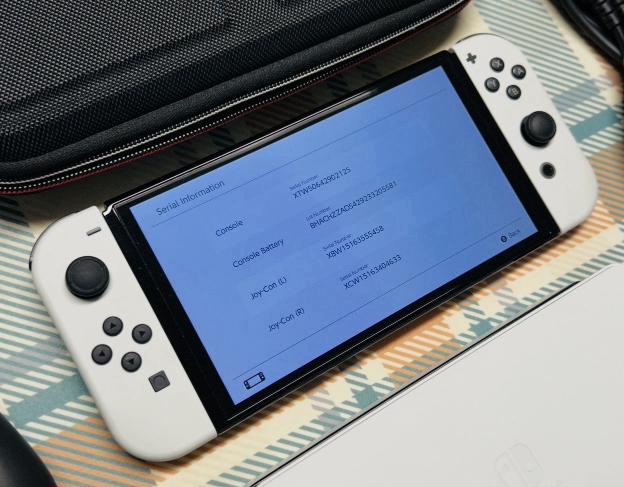 Nintendo Switch OLED White Model Handheld Console – 64GB – Tested/Works 2125