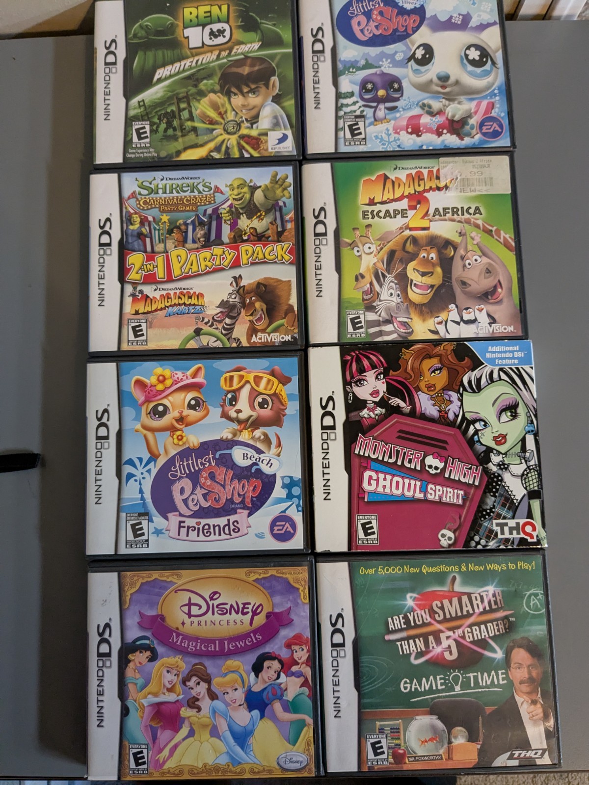 Nintendo DSi Handheld Game Console – White w/ 20 Games