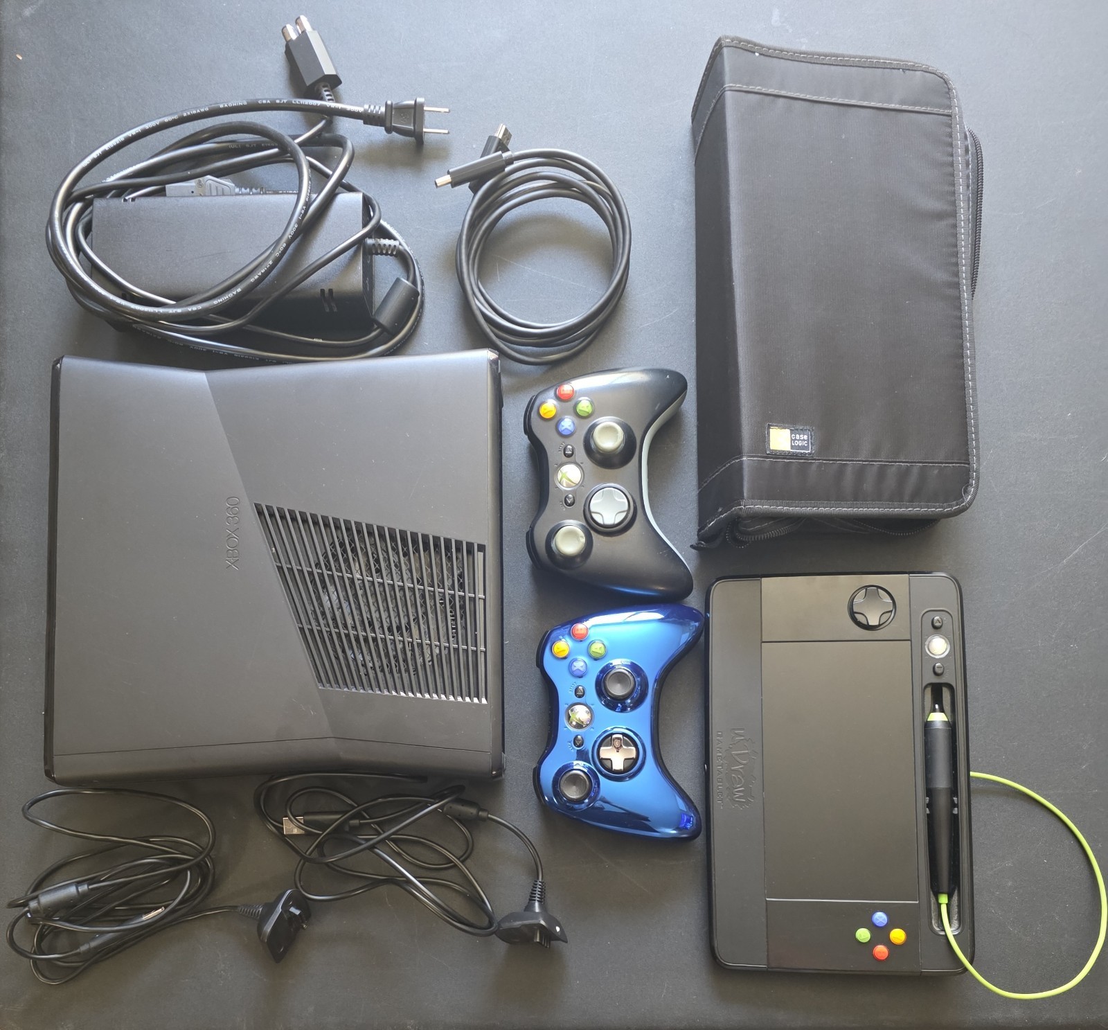 Microsoft Xbox 360 S 250GB Lot With 2 Controllers And 23 Games-Tested Working