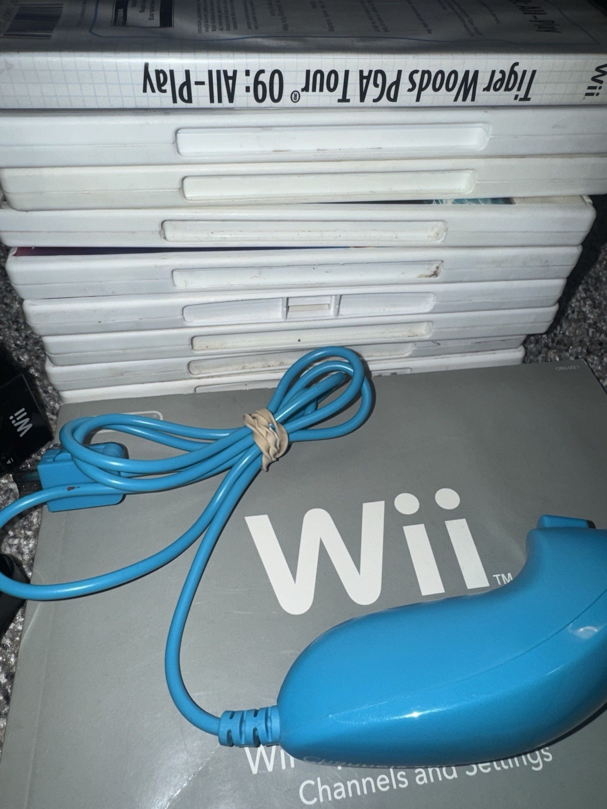 Black Wii Bundle With 9 Mystery Games W/Golf And Gun Accessory Tested Clean Unit
