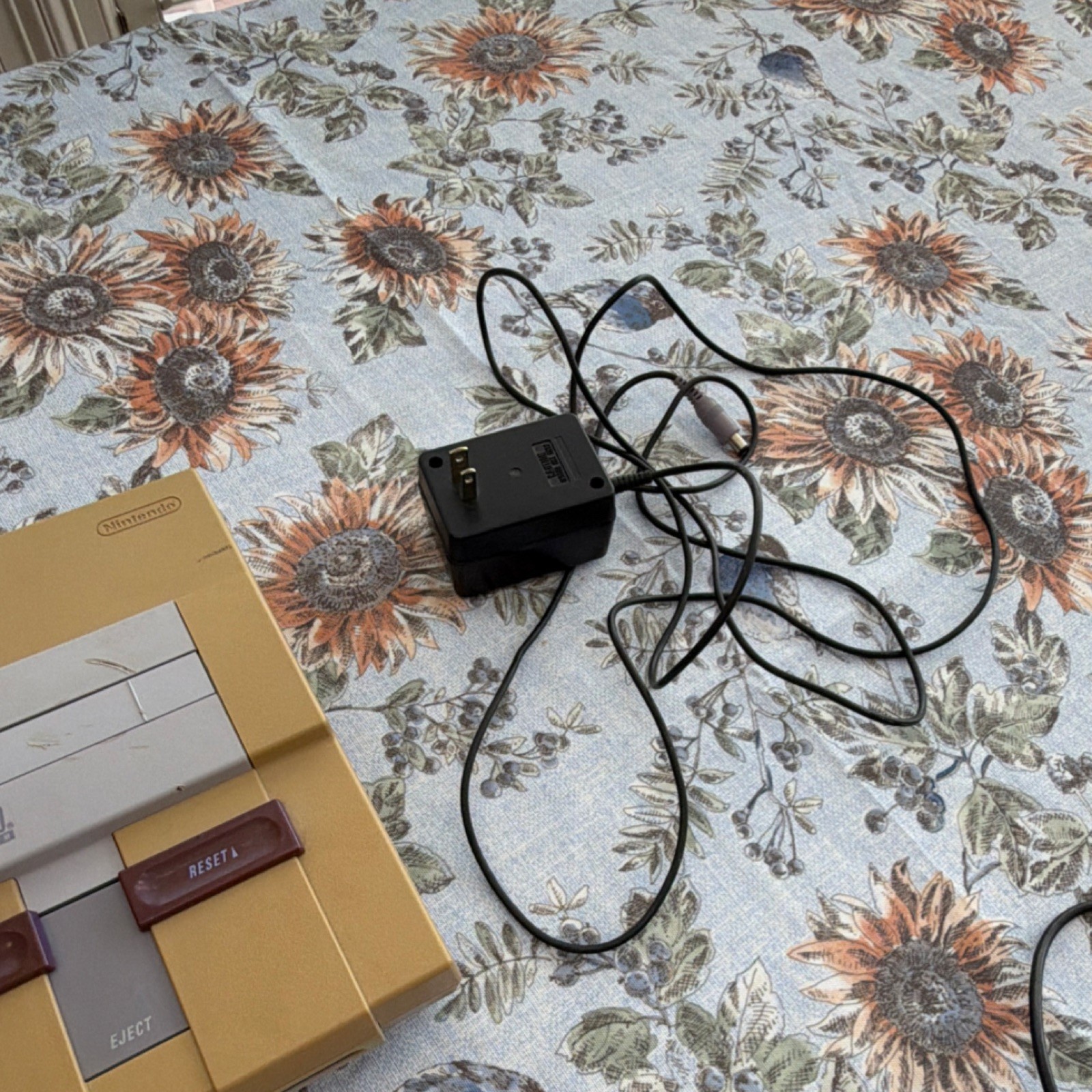 Nintendo SNS-001 Super Nintendo SNES Console Composite RCA Controllers AV Power