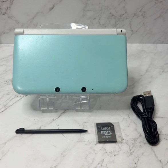 Nintendo 3DS XL Mint×White[Working condition, with accessories included]