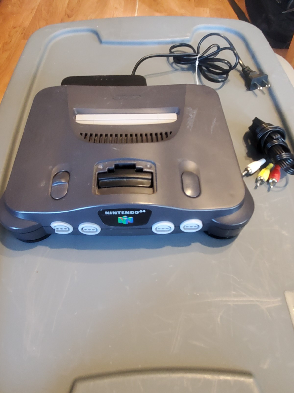 N64 Vintage Nintendo 64 Console System with power cord Av Cable (USA)