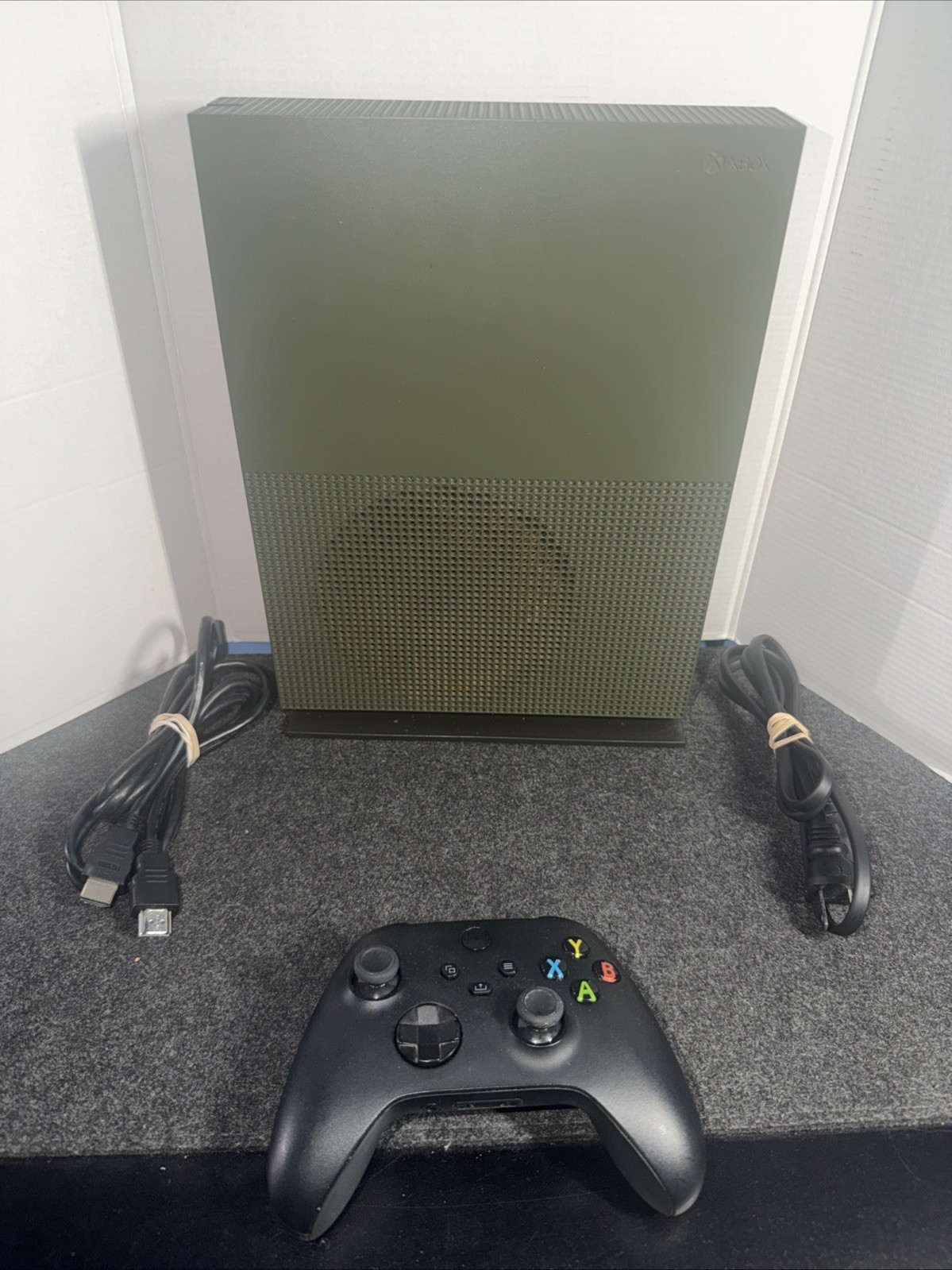 Microsoft Xbox One S 1TB Console Battlefield 1 Military Green 1681 w Controller