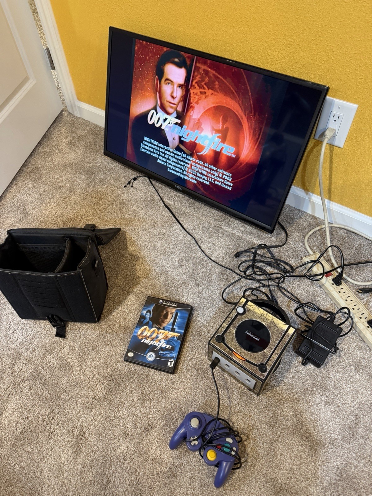 Nintendo DOL-101 GameCube Console – Black Purple Remote with Power & Video Cords
