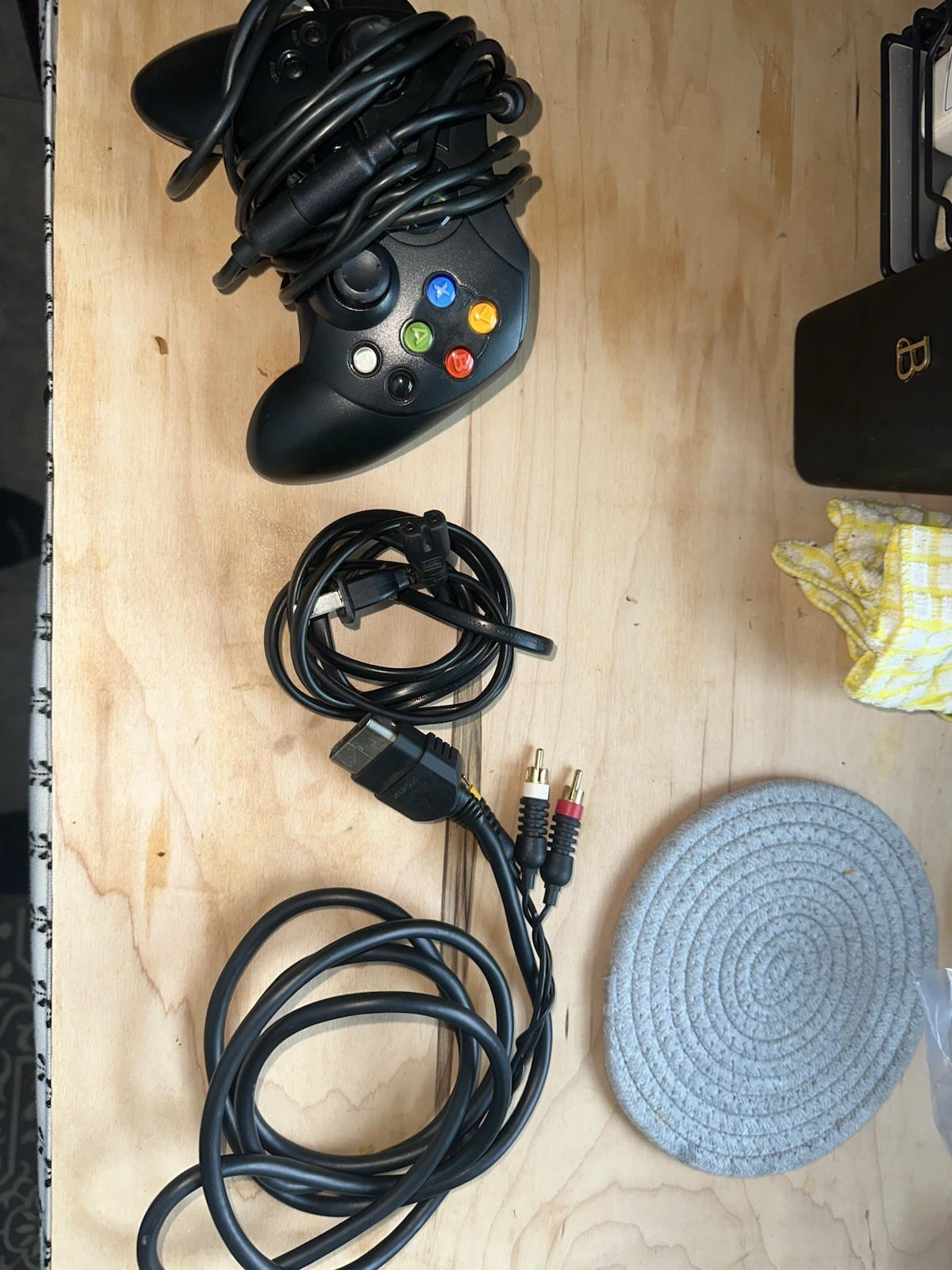 01-06 Xbox Original Console Black w/ Wired Controller, Power & AV Cables