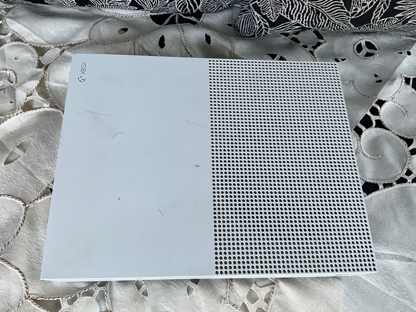 Microsoft Xbox One S 1681 500GB Console Only W Power Supply / HDMI Cable Tested
