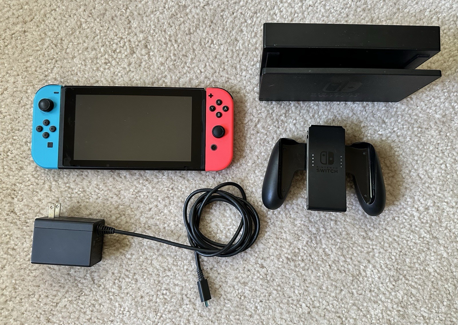 Nintendo Switch Set – Dock, USB C Charger, 4360A-HAC001