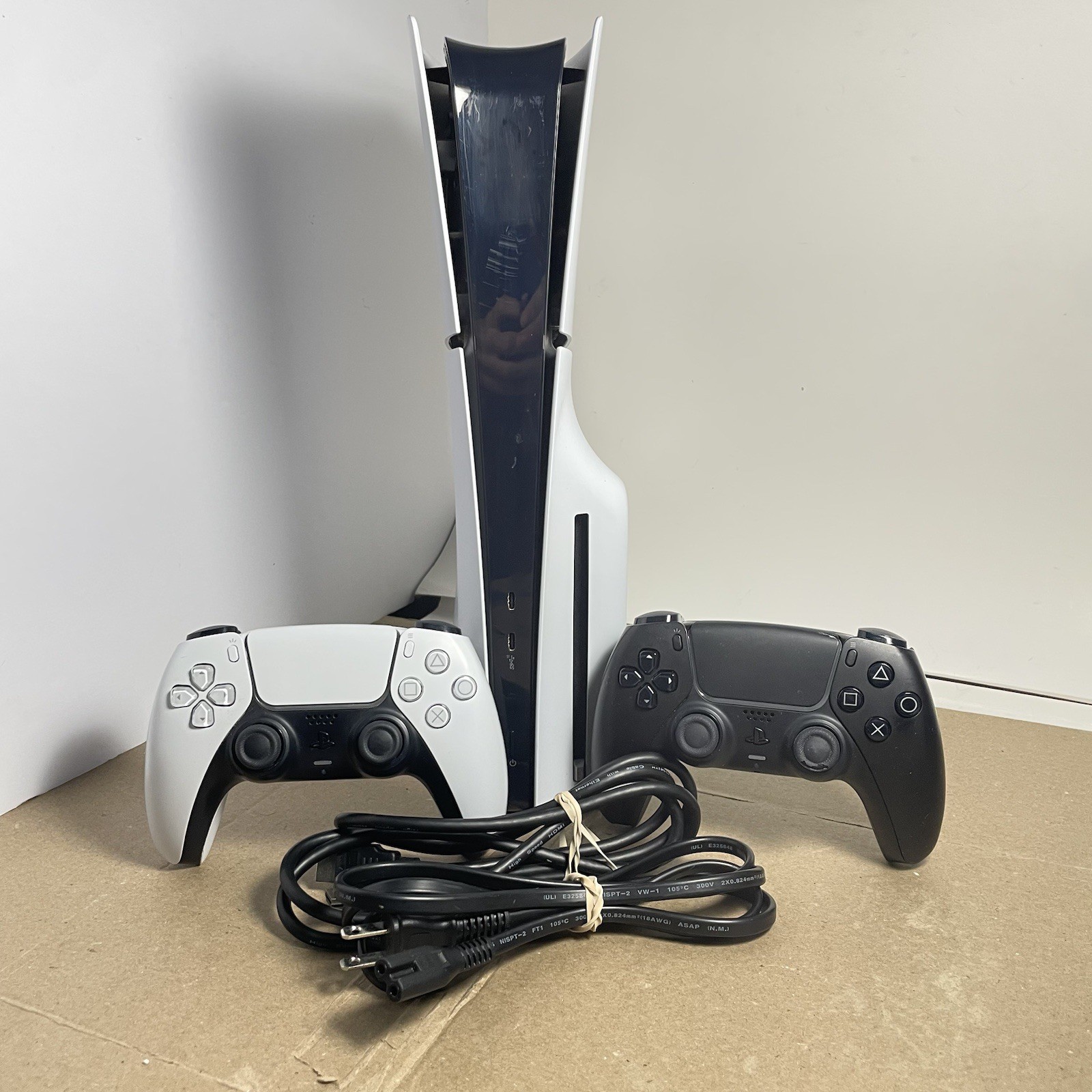 Sony PS5 PlayStation 5 Slim White Disc Edition 1 TB CFI-2015 w/ Two Controllers!