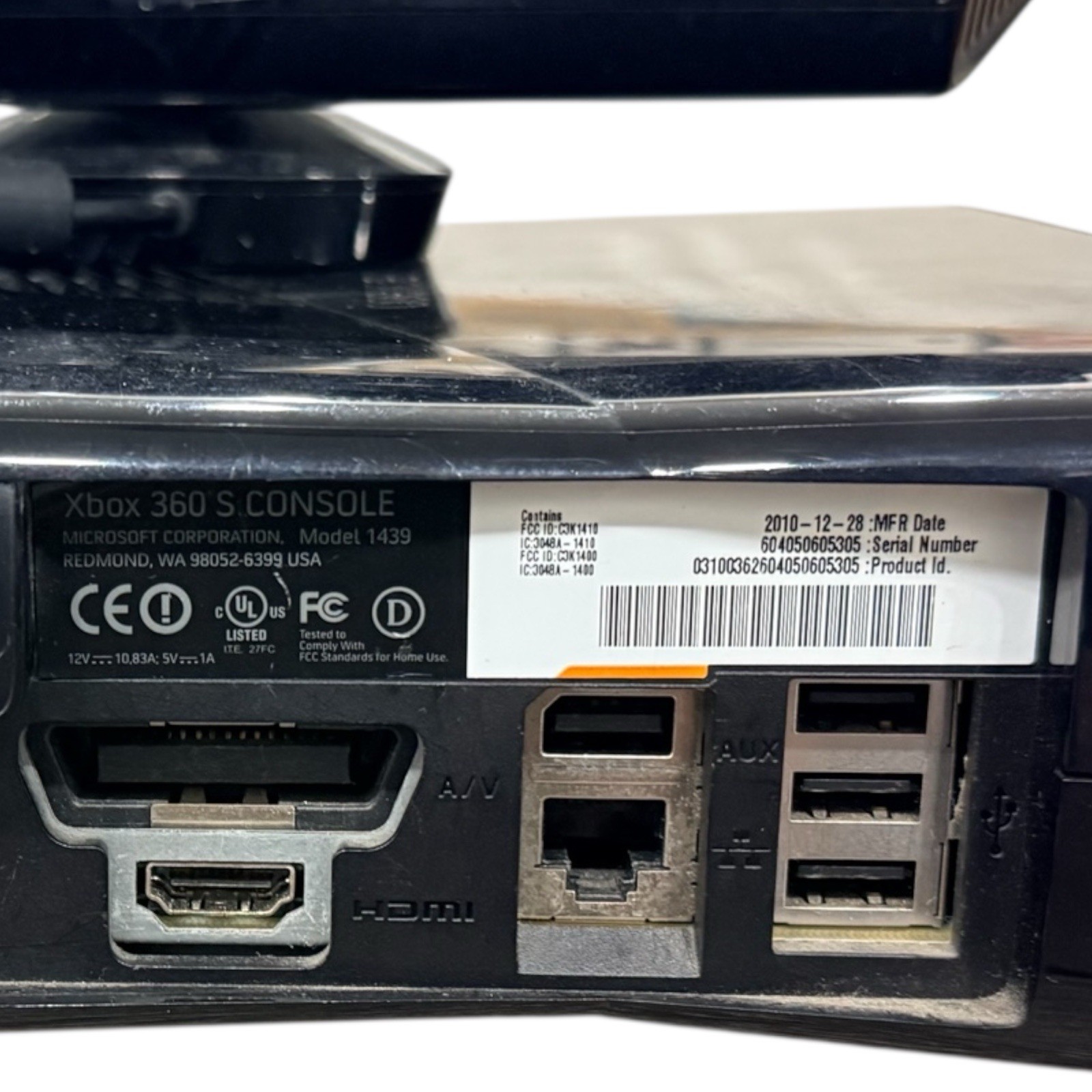 Xbox 360 Slim 4GB Bundle 2 Controllers Kinect Sports Charger – Tested & Working