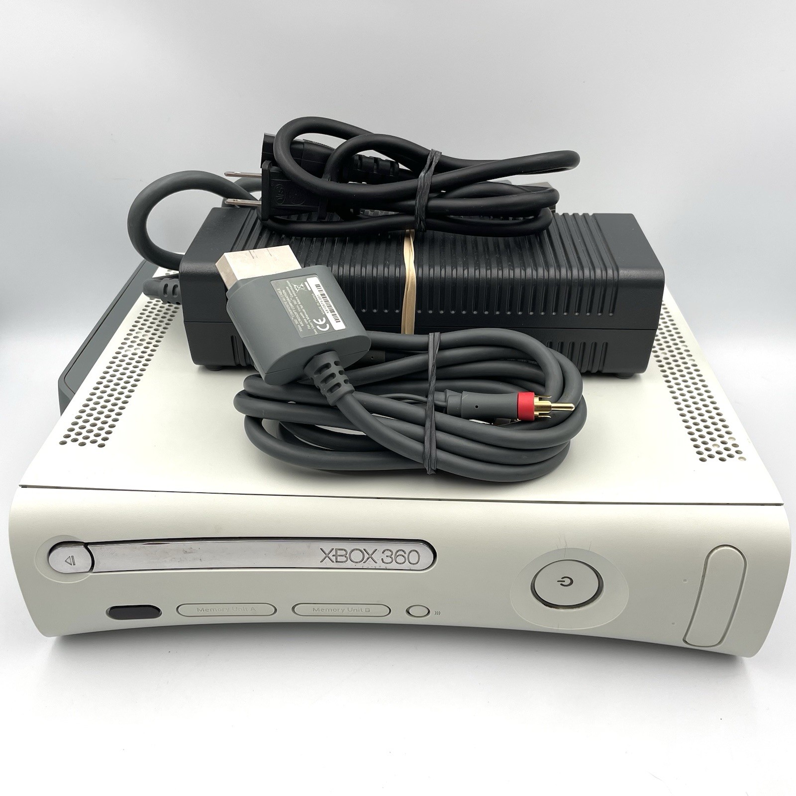 Microsoft XBOX 360 White Fat Console w/60GB HDD and Power Cord *FOR PARTS ONLY*