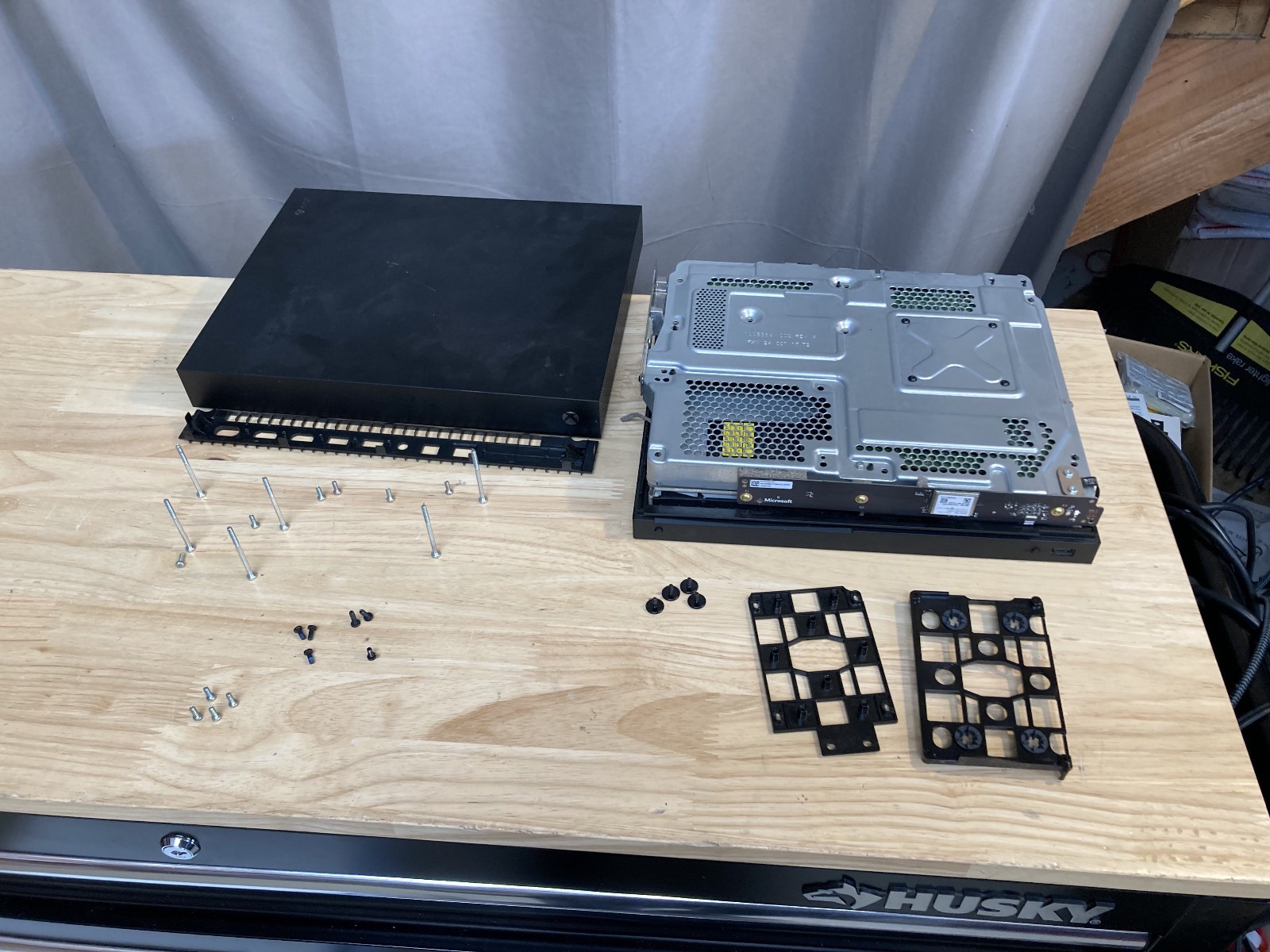 Microsoft Xbox One X Console – Black – Parts/Repair No HDD No Power