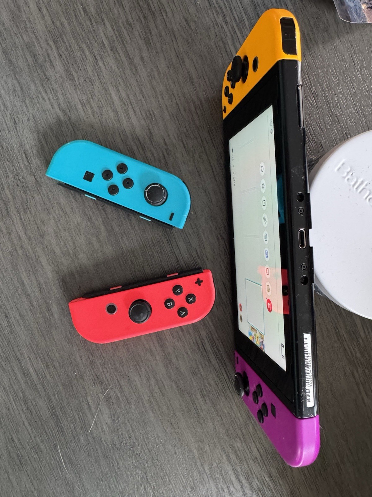 Nintendo Switch HAC-001 Console Multicolor Joy-Con Wi-Fi HDMI USB-C