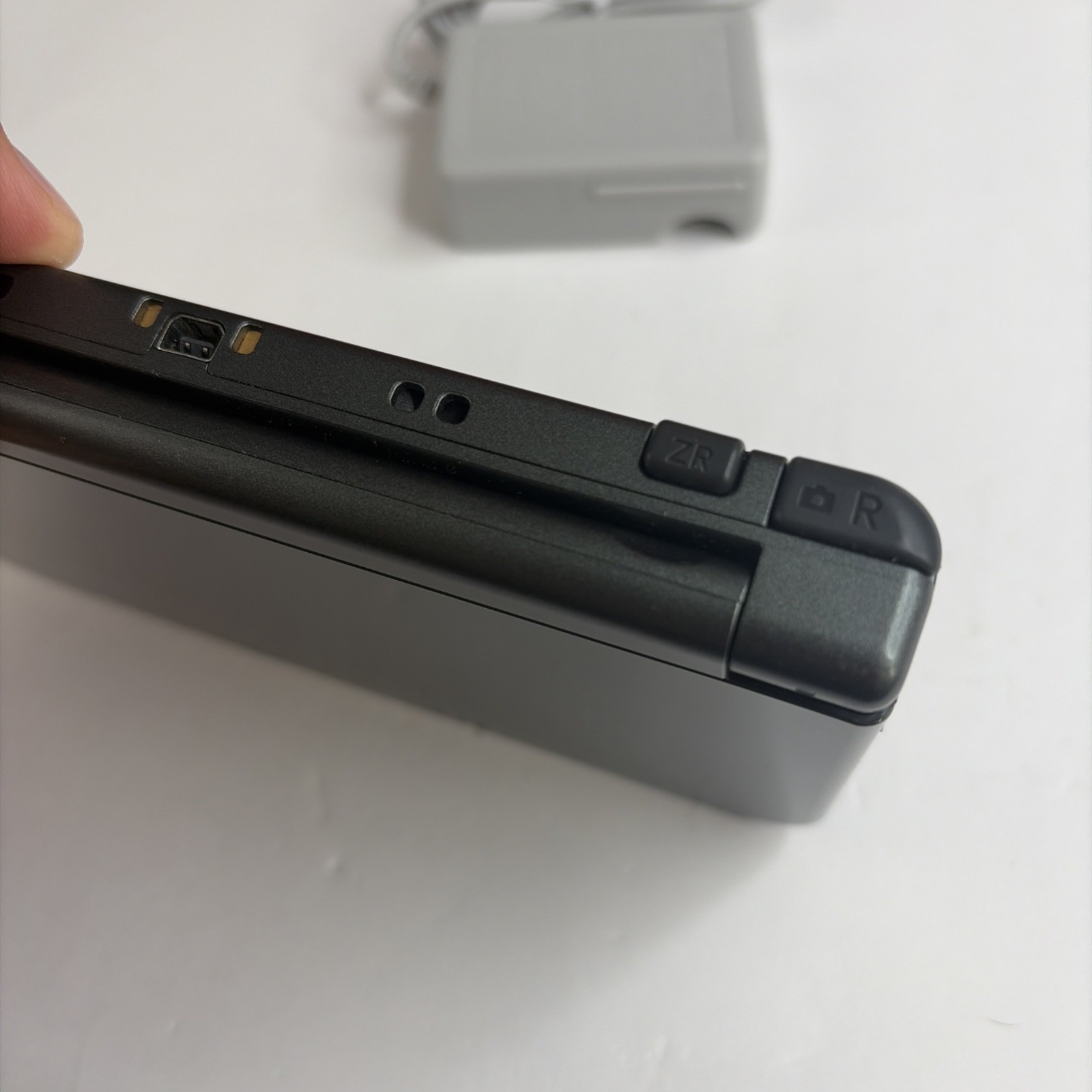 Clean! New Nintendo 3DS XL Gray Black Console Charger Stylus US Version